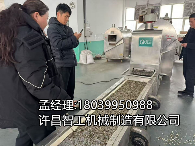 2月4日，河南客戶來廠試機！